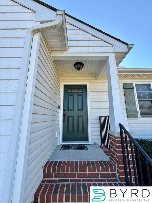 Foto del edificio - 1001 Greenview Dr