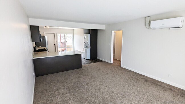 Building Photo - 4905 Iroquois Ave