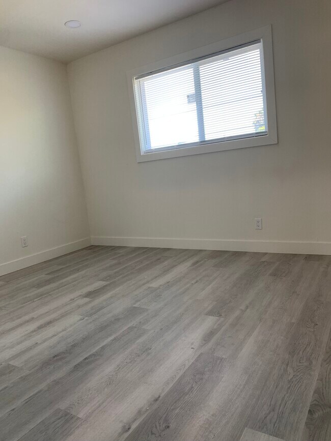 Foto del edificio - 1551 E Benmore Ln