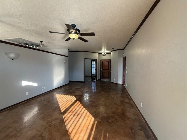 Building Photo - 18509 Chestnut Oak Dr