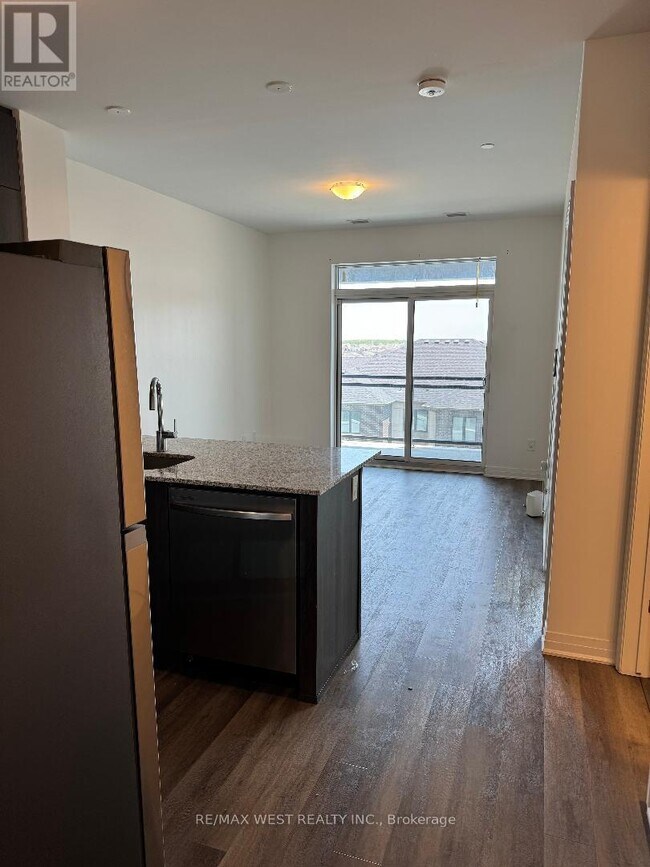 Photo du bâtiment - 470-470 Gordon Krantz Ave