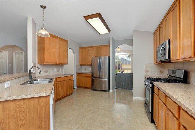 Foto del edificio - 7307 Shade Ct