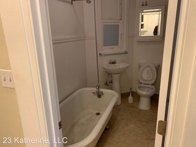 Foto del edificio - Studio, 1 bath Apartment - 621 NW 23rd Ave.