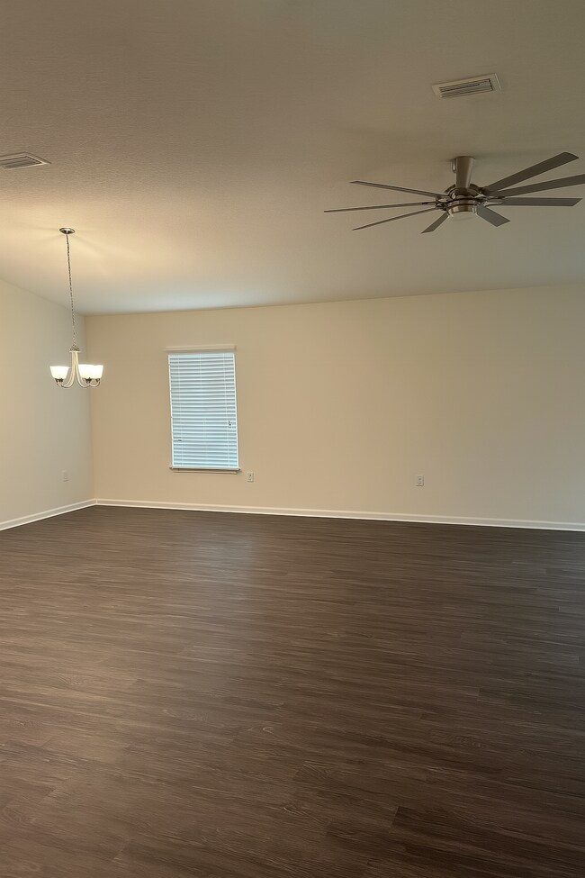 Foto del edificio - 13304 Avery Park Ln