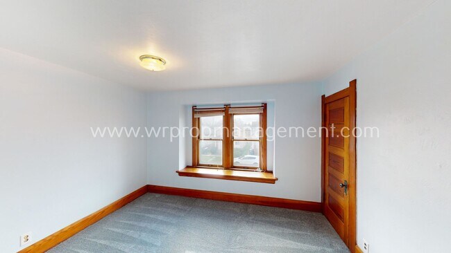 Foto del edificio - 3 Bedroom 1 Bathroom Home for Rent Near Gl...