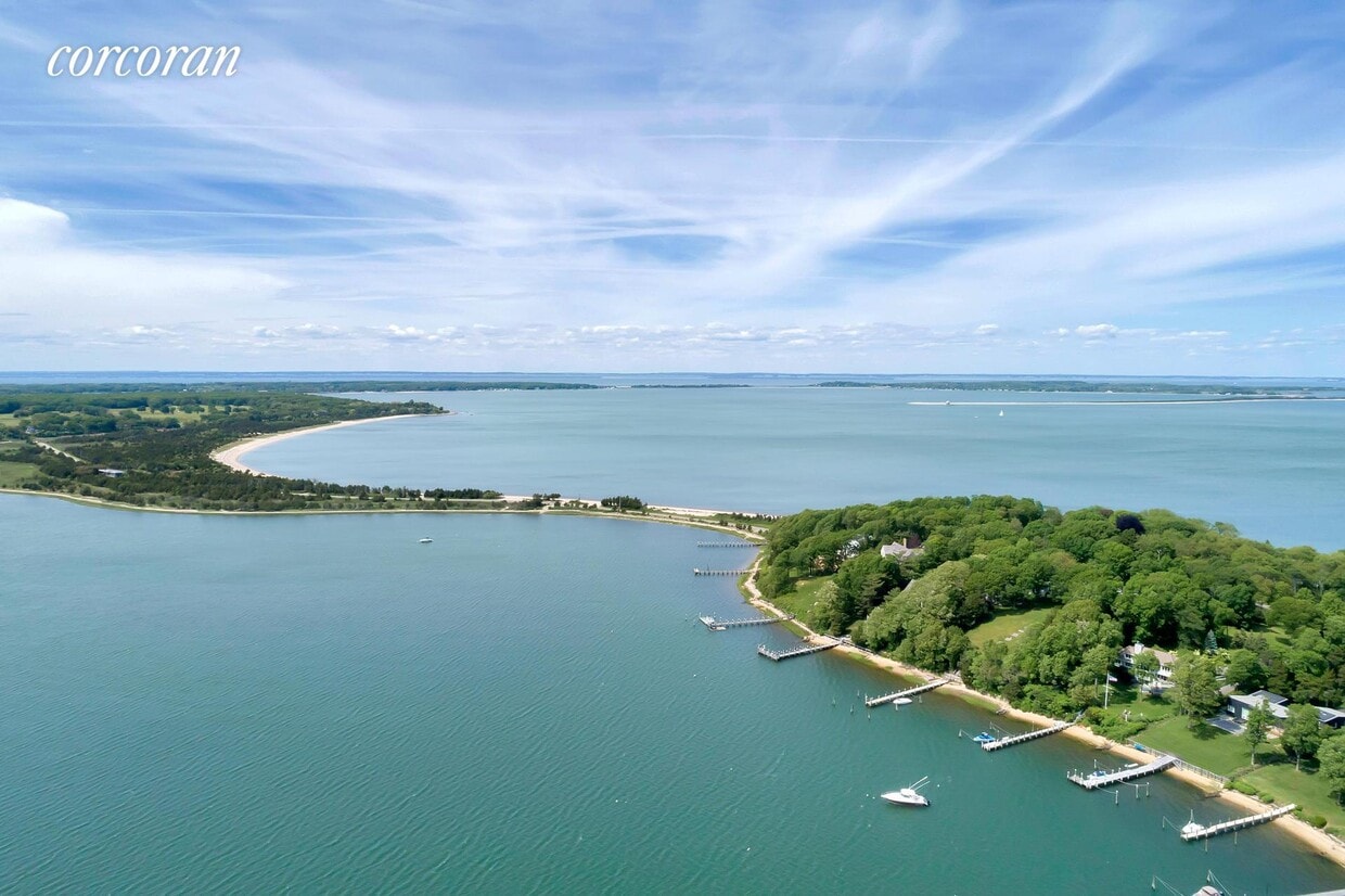 Primary Photo - 68 Ram Island Dr