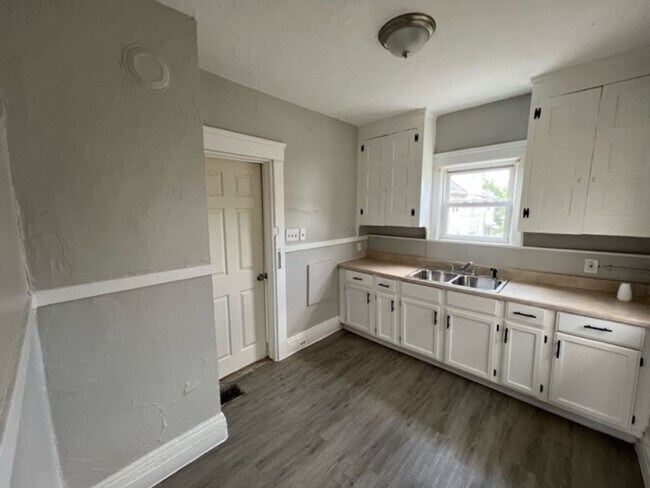 Foto del edificio - 892 Paxton Rd.