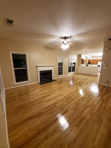 Photo - 1005 Linam Ave SE House