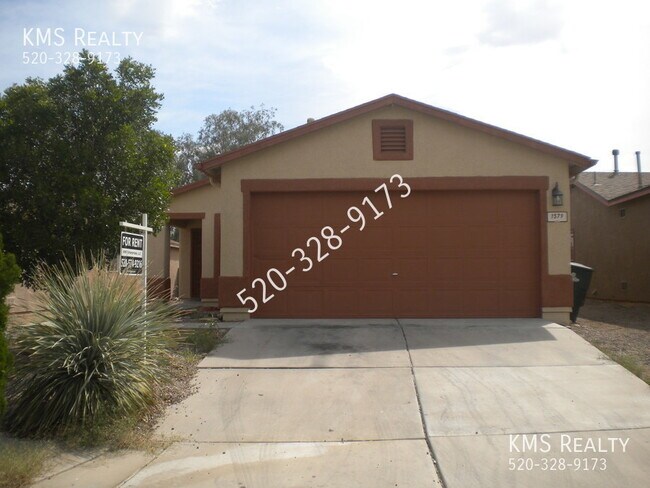 Foto del edificio - 3 Bedroom 2 Bath- 1979 W Gaffer Place- OWN...