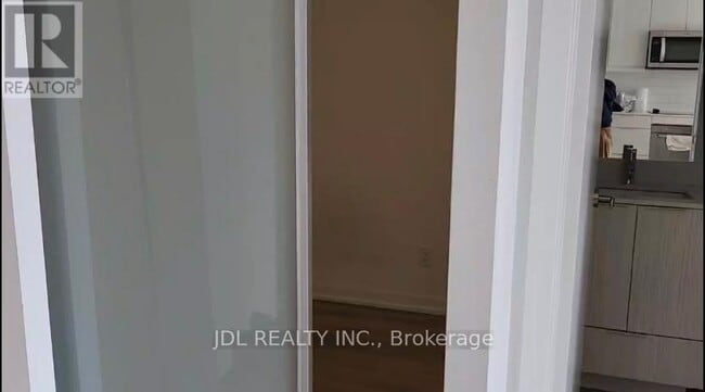 Photo du bâtiment - 36 Forest Manor Rd