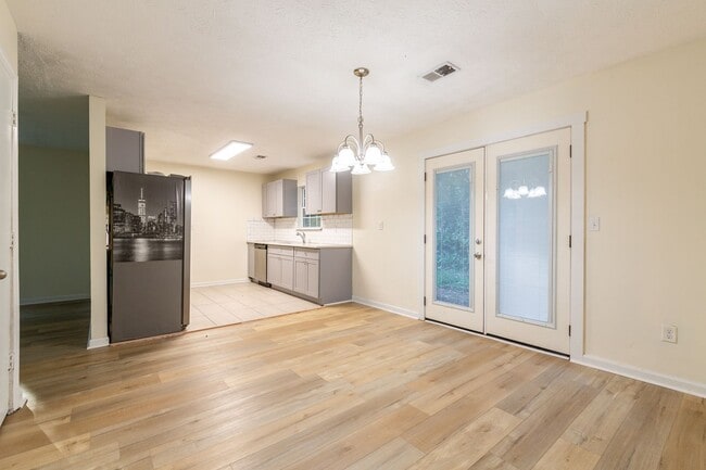 Photo - 2977 Pearl St Apartment