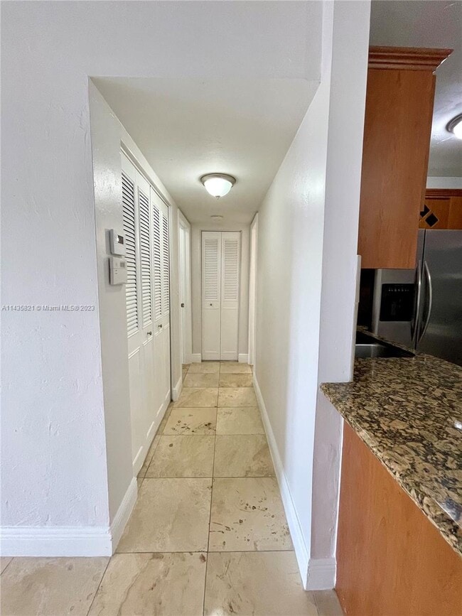 Building Photo - 9409 SW 76th St