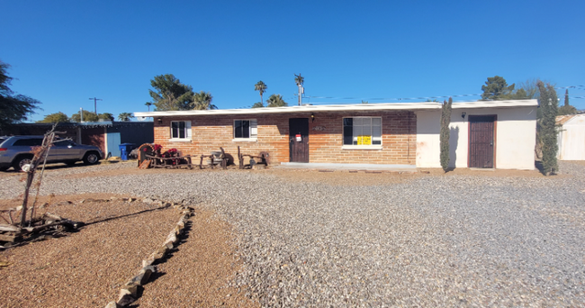 Foto del edificio - 7001 E Calle Canis