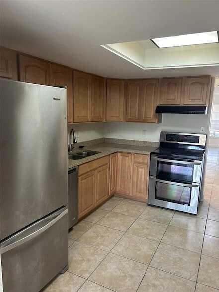 Foto del edificio - 8334 Dr M.L.K. Jr St N