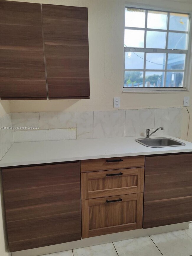 Foto del edificio - 3680 NW 20th Ct