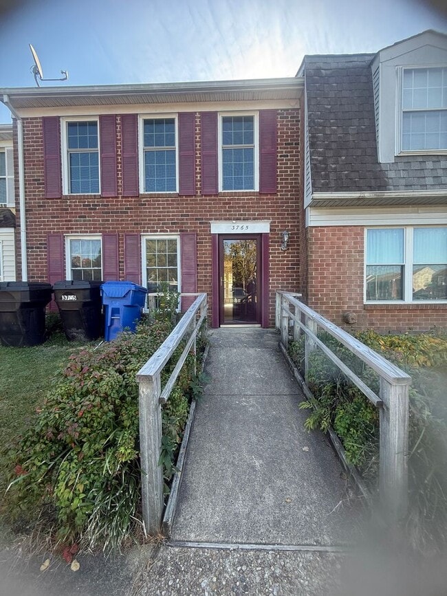 Photo - Winsdor Oaks West Townhome