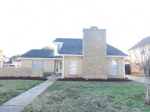 Building Photo - 2810 Arrowhead Dr