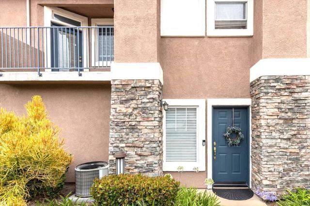 Building Photo - 9615 W Canyon Terrace
