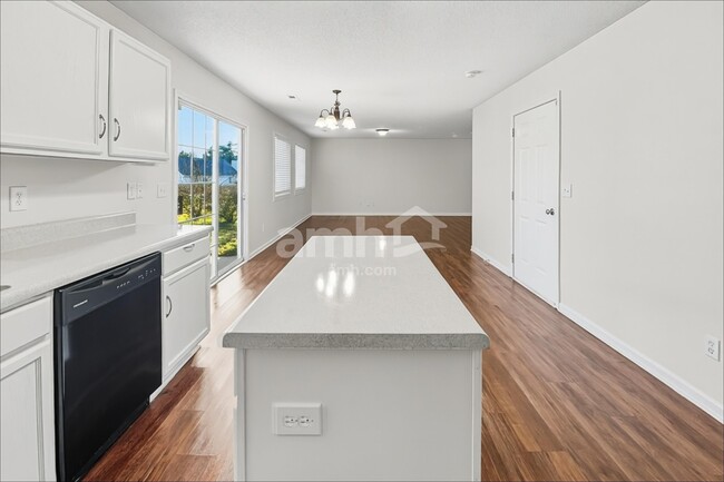 Building Photo - 808 Topsail Dr