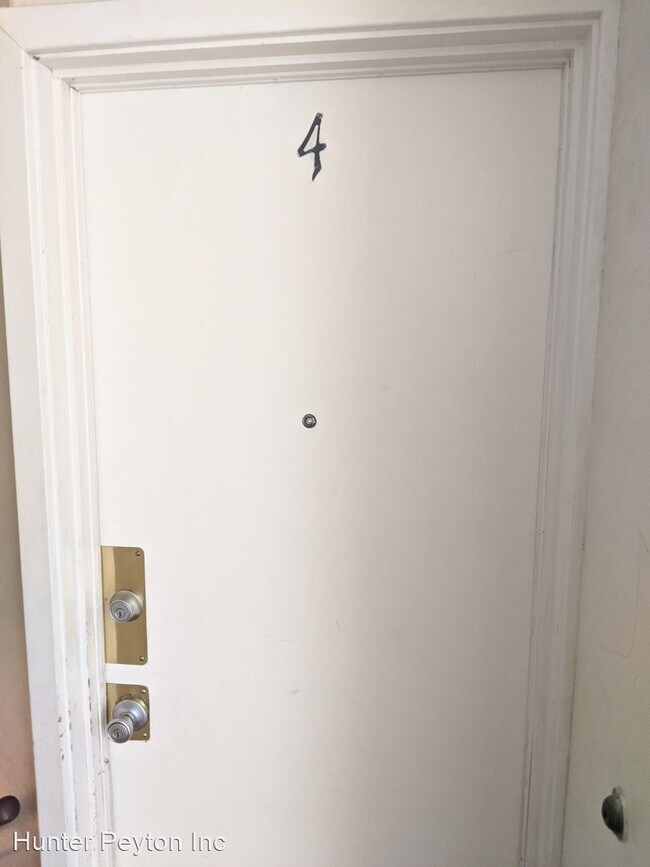 Foto del edificio - 2122 Buena Vista Ave