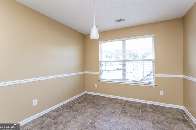 Foto del edificio - 2061 Registry Dr