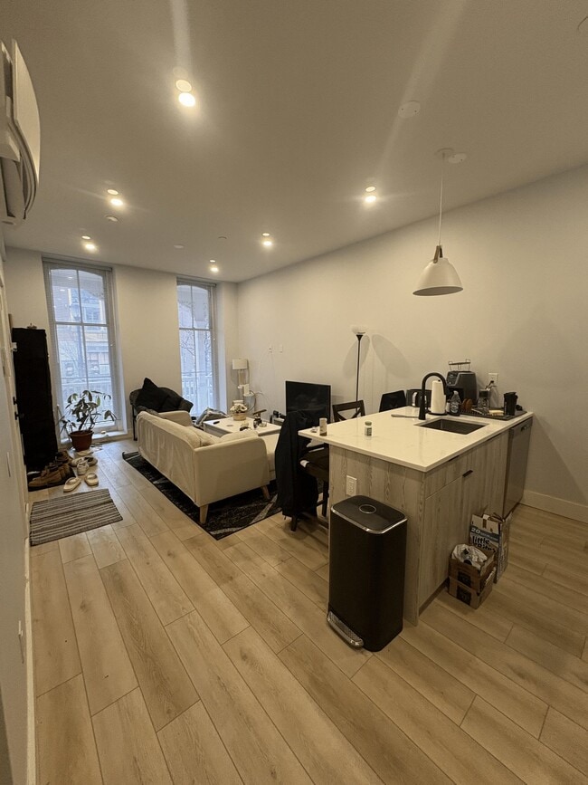 Photo - 3439 Lancaster Ave Apartment