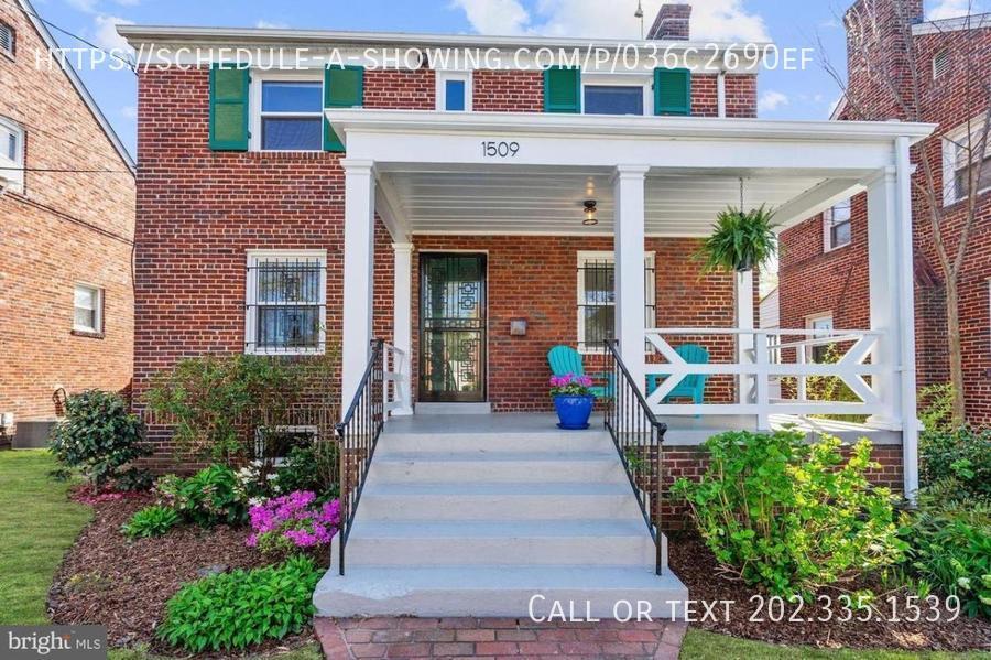 Foto principal - 1509 Channing St NE