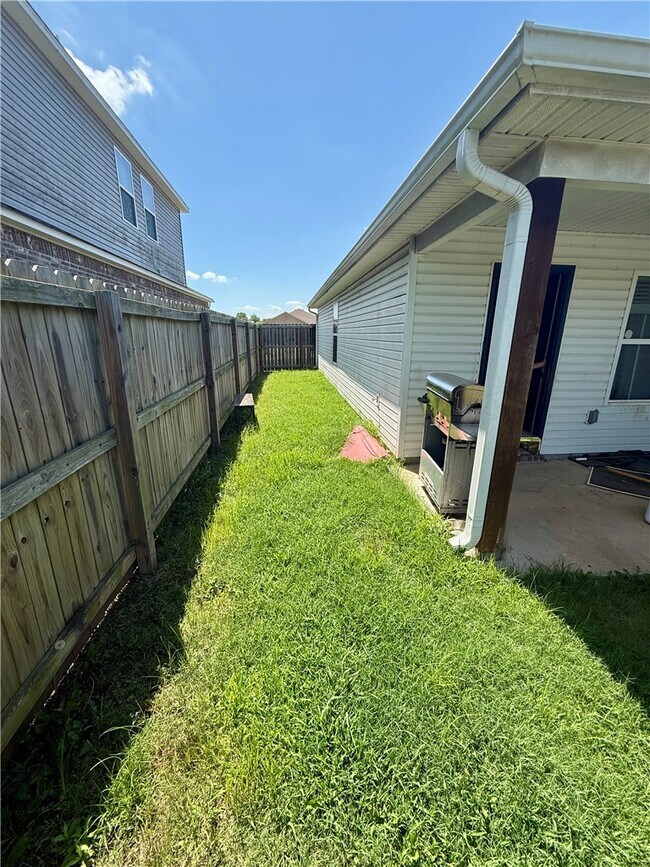 Foto del edificio - 1334 S Kingfisher Ln