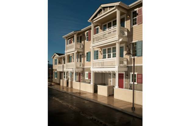 Foto del edificio - 643 Turnbuckle Dr