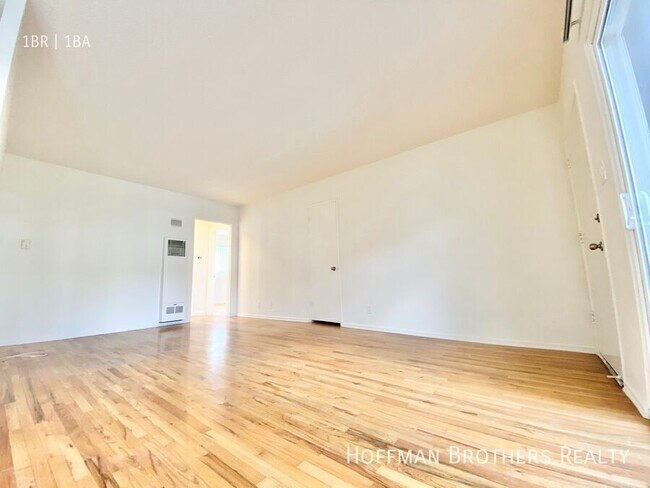Foto del edificio - 3711 Mentone Ave