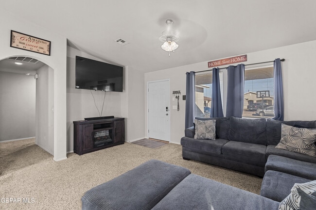 Building Photo - 945 Villa Seca Dr