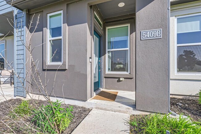 Building Photo - 5409 Charles Merle Dr