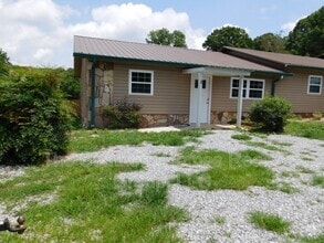 Building Photo - 1656 Ward Rd