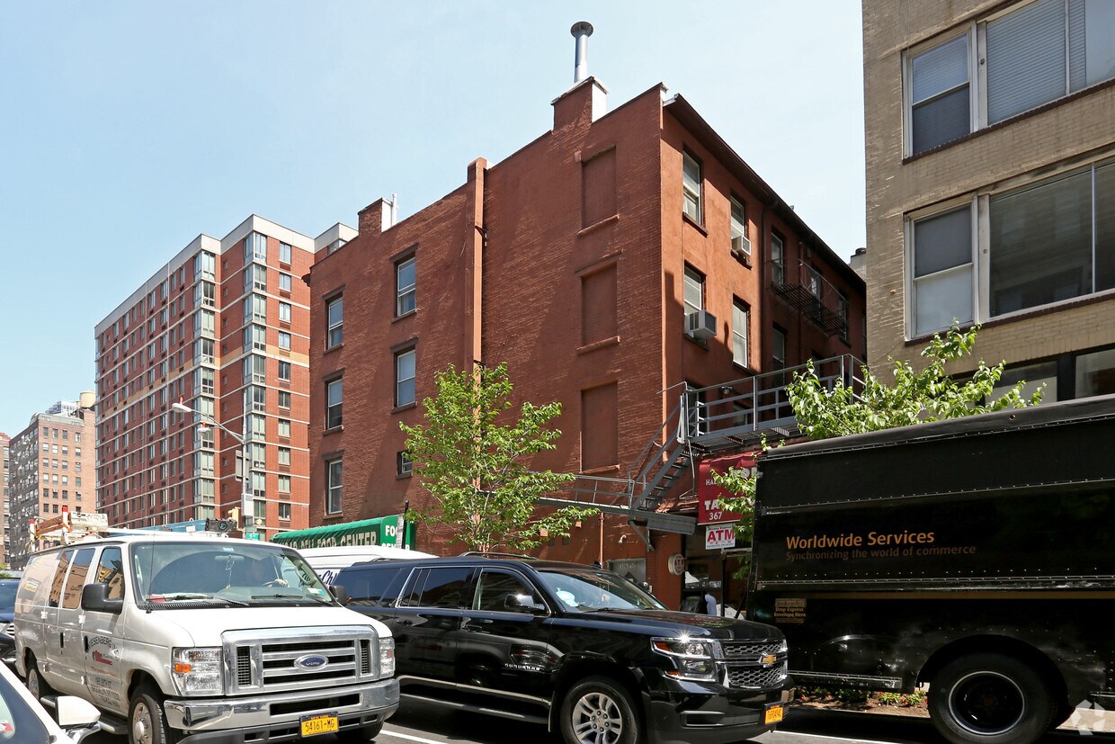 Foto principal - 369 W 36th St
