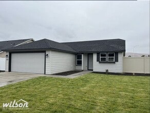 Building Photo - 6114 Crown Crest Ave