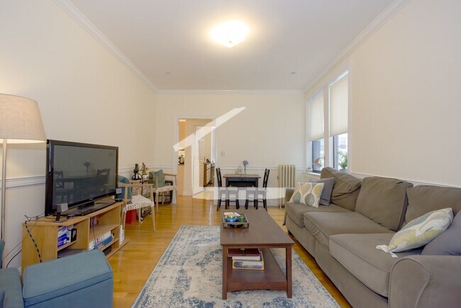 Foto del edificio - BEAUTIFUL 2 bed in Allston