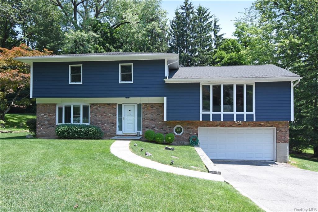 Primary Photo - 15 Algonquin Dr