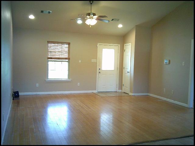 Building Photo - 100 Corbin Cir