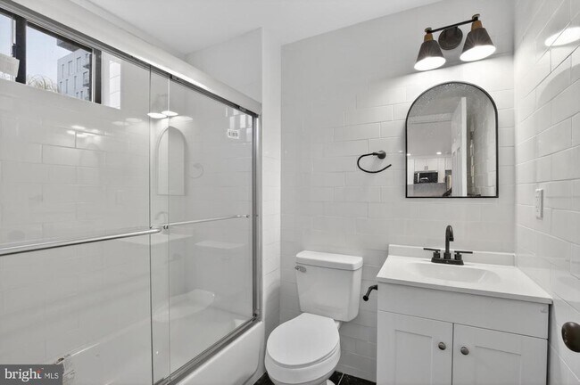 Foto del edificio - 712 N American St