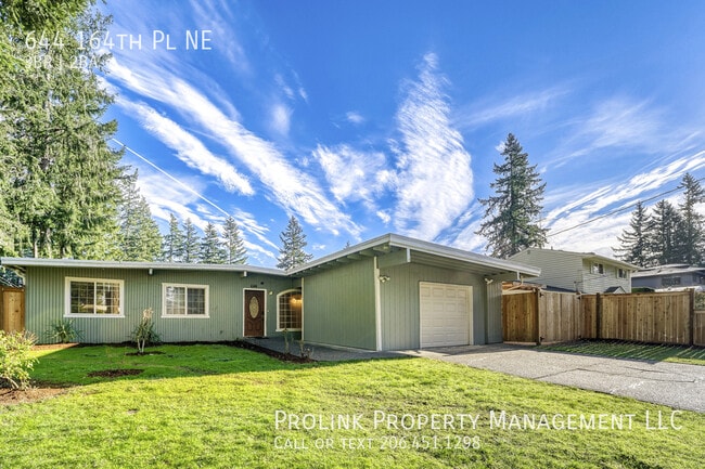 Foto del edificio - 644 164th Pl NE