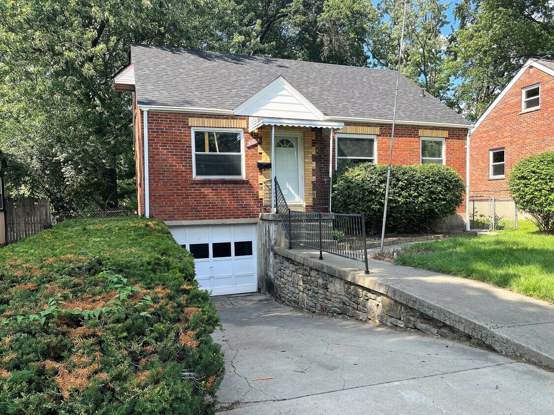 Primary Photo - 4304 Kugler Mill Rd