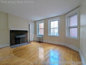 Building Photo - 6 Craigie Cir
