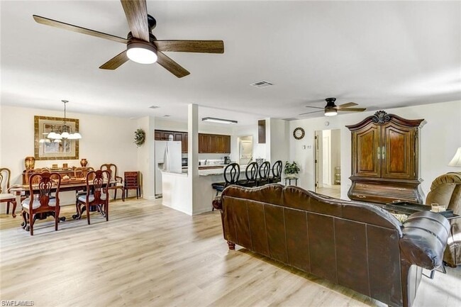 Building Photo - 925 Palm View Dr