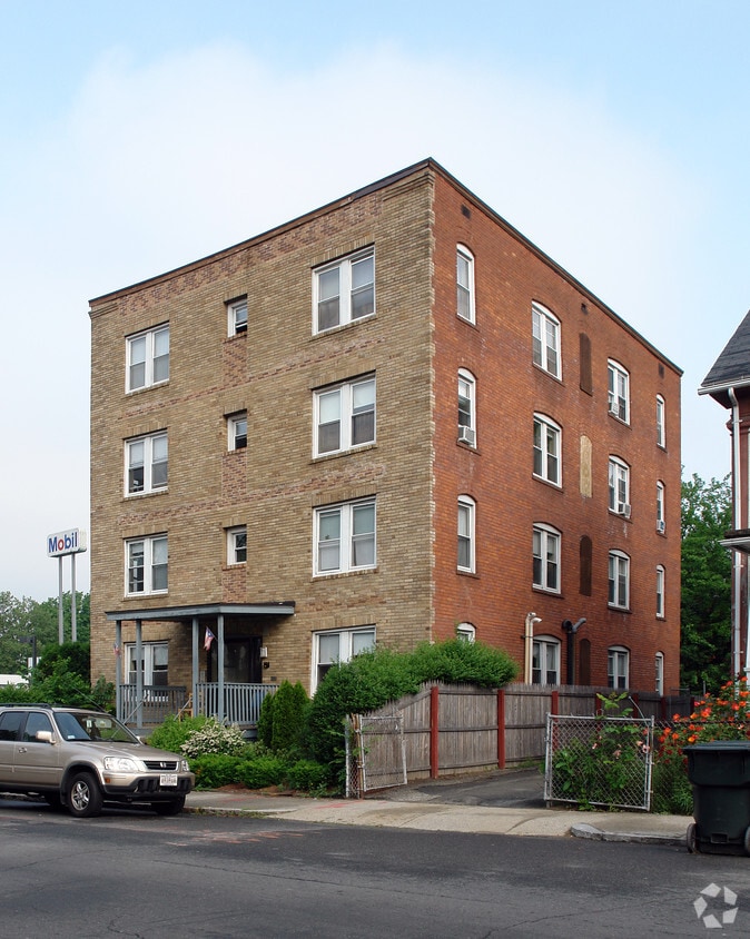 24 Dover St, Springfield, MA 01107 Apartments in Springfield, MA