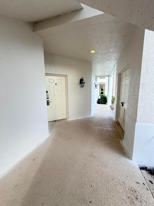Building Photo - 8927 Sandshot Ct