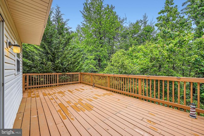 Building Photo - 9863 Greenbriar Way