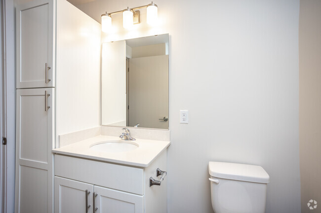 1BR, 1BA - A/627 SF - The Residence @ Willow Falls