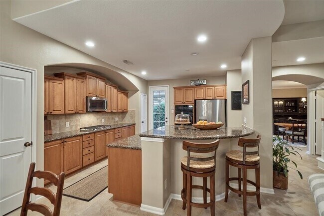Building Photo - 43 S Longsford Cir