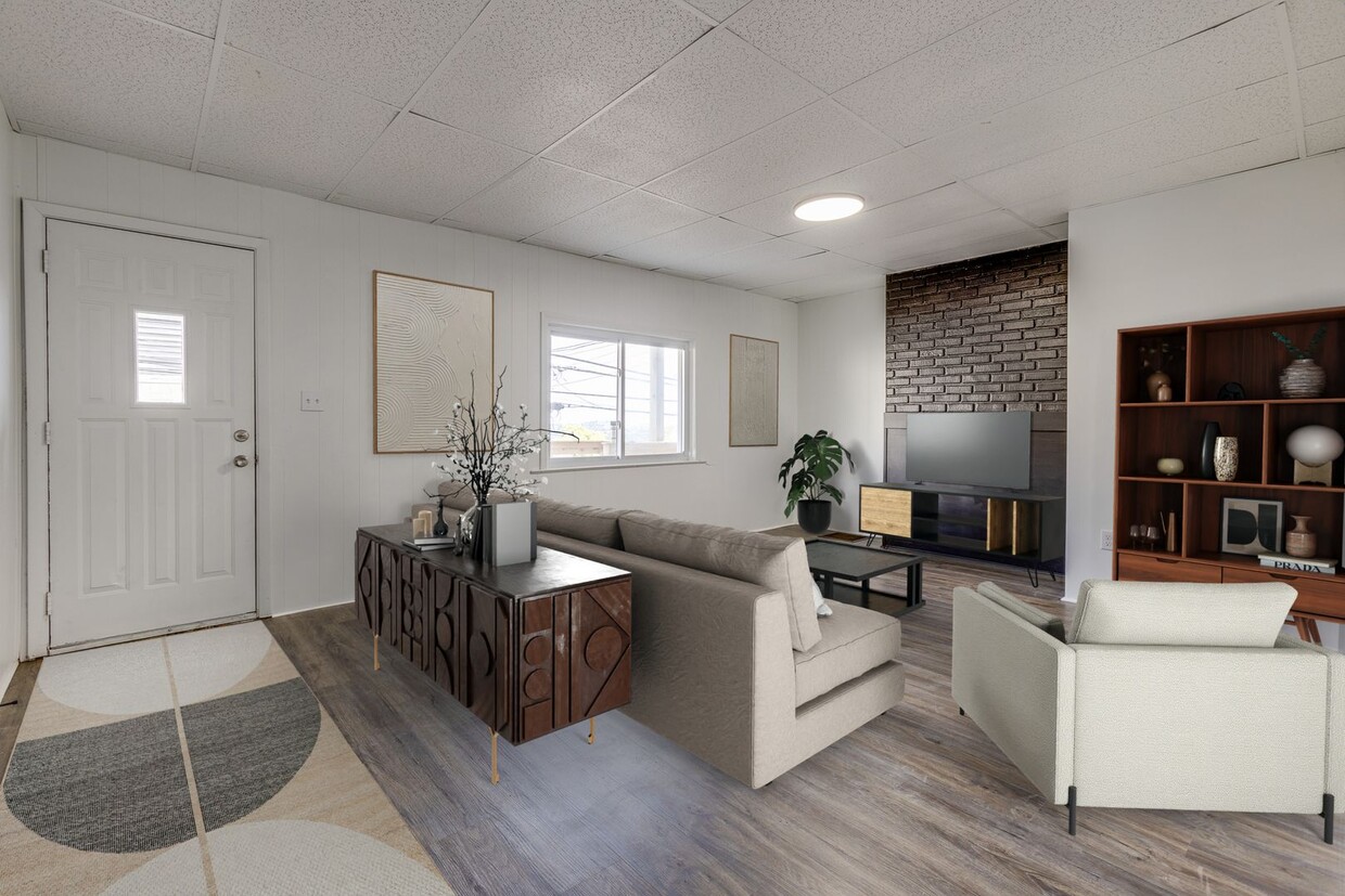 Foto principal - Available NOW - Fully Renovated 2 Bedroom ...
