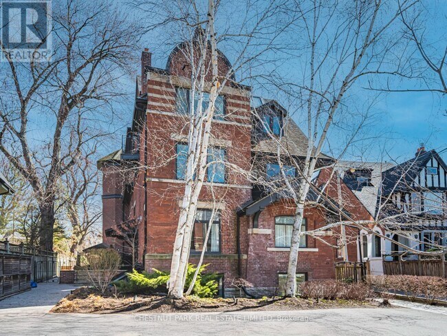 Photo du bâtiment - 15-15 Scarth Rd
